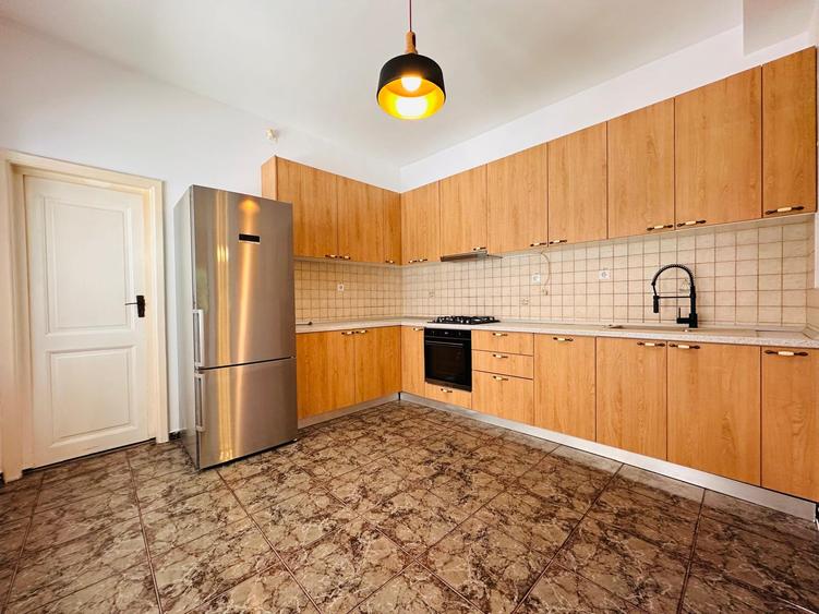VANZARE VILA DEOSEBITA - zona exclusivista || Vatra Luminoasa