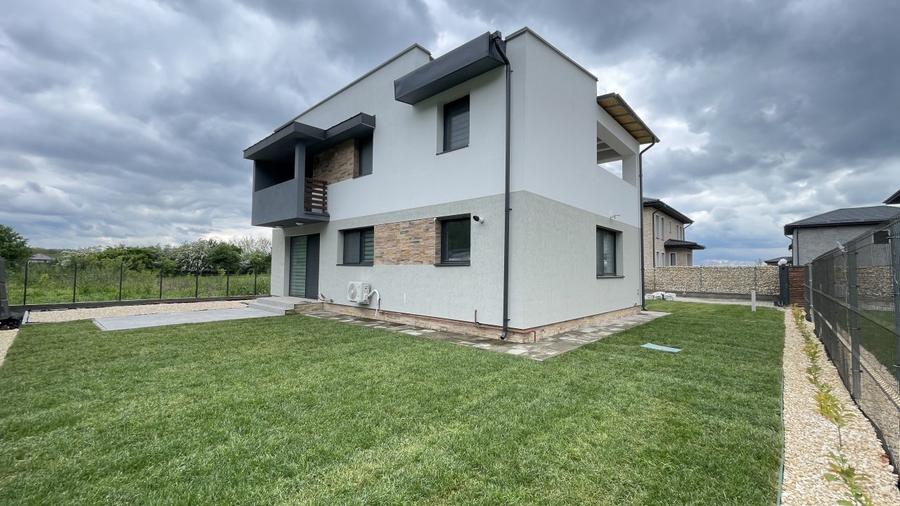 Vila individuală 5 camere | complet mobilata si utilata | 50m de Padure