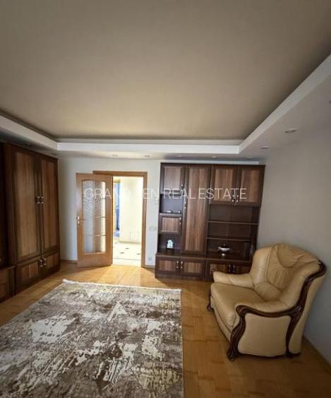 Apartament 3 camere decomandat, Bld. Mircea Voda, centrala proprie, metrou - 3