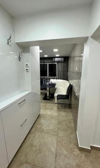 Apartament renovat cu doua camere, soseaua Berceni, 130.000€ - 2