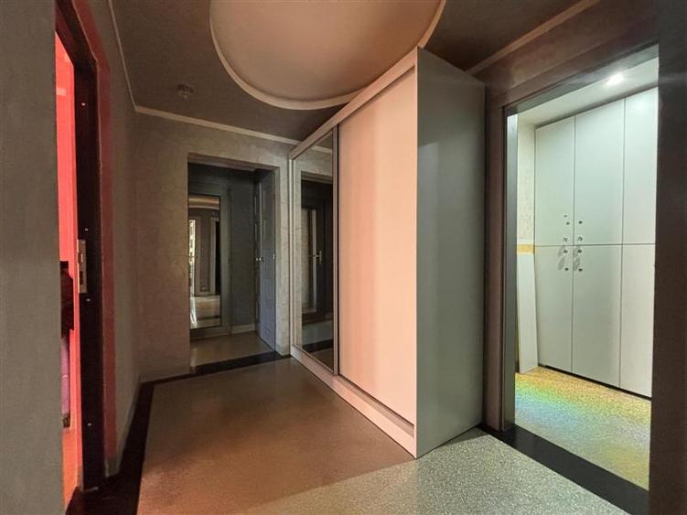 Investitie inteligenta: apartament si spatiu comercial cu acces separat