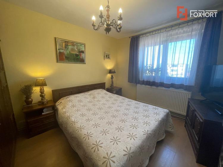 Apartament 5 camere, decomandat, Aurel Vlaicu