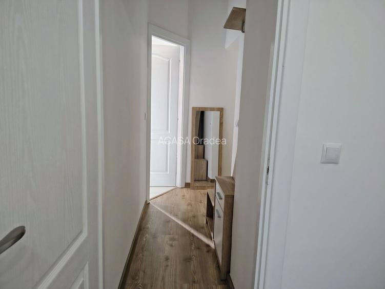 Chirie, ap. 1 camera, 40 mp, central Oradea. 320 E, comision 50% - 4