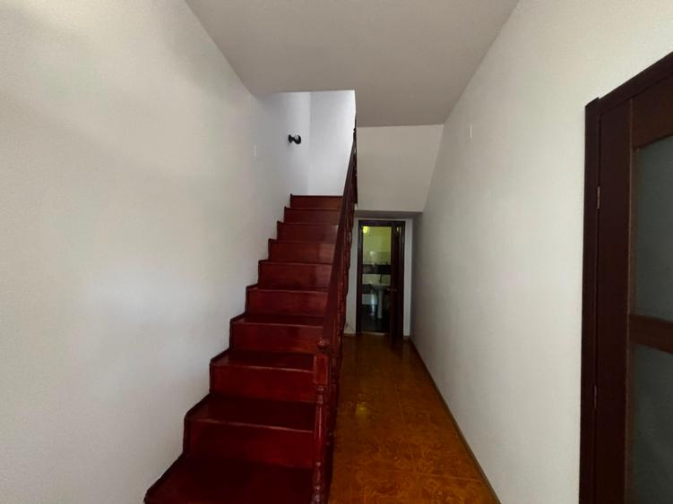 Casa Individuala P+1+M cu lac, sauna si piscina. Pretabil Azil de Batrani