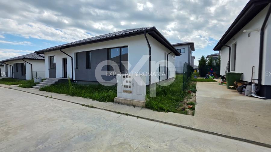 Casă individuală pe parter | 4 camere | 106 mp utili | Teren 300 mp | Tunari - 12