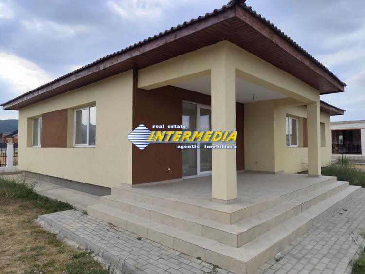 CASA NOUA I 4 CAMERE I 2 BAI I BUCATARIE I 500 MP TEREN I FINISATA I