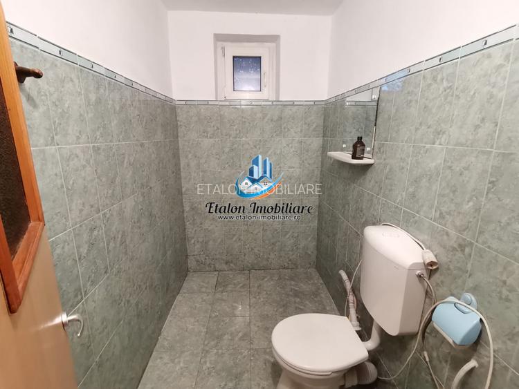 Apartament 3 camere, 2 bai, boxa, parter inalt, zona 1 Mai - 8