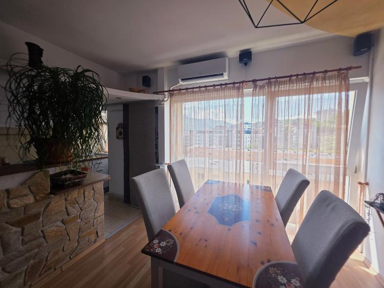 Inchiriez apartament 2 camere zona Grivitei Onix cu parcare si aer conditionat