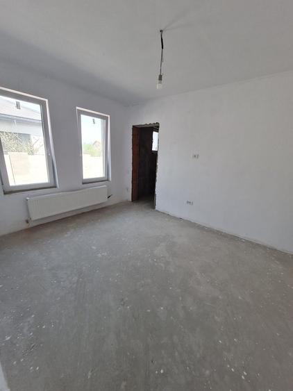 Duplex construcție pe parter in Parta