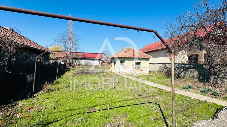 Teren intravilan + casă, strada Făgăraș, Zonă excelentă, aproape de Mall
