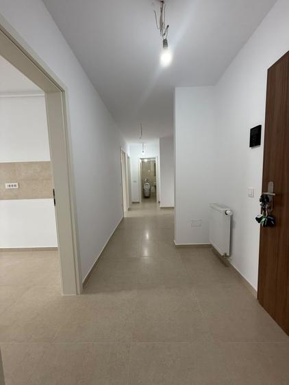 Apartament 3 camere în clădire cu 3 etaje