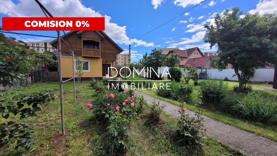 Vânzare casă + 800 mp teren, Târgu Jiu, strada 14 Octombrie, zonă centrală.