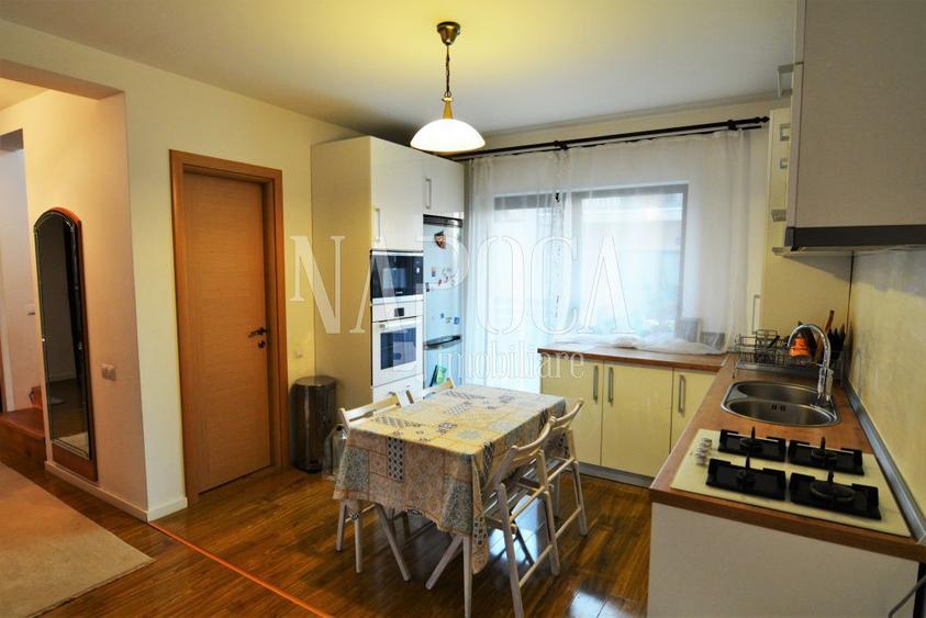 Casa 4 camere de vanzare in Floresti
