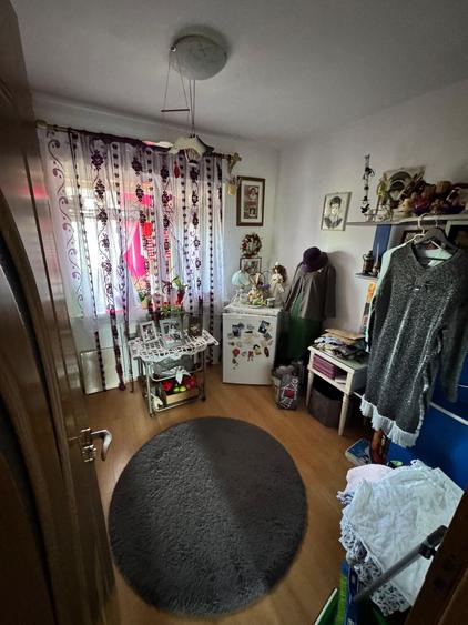 Apartament 4 camere decomandat CET