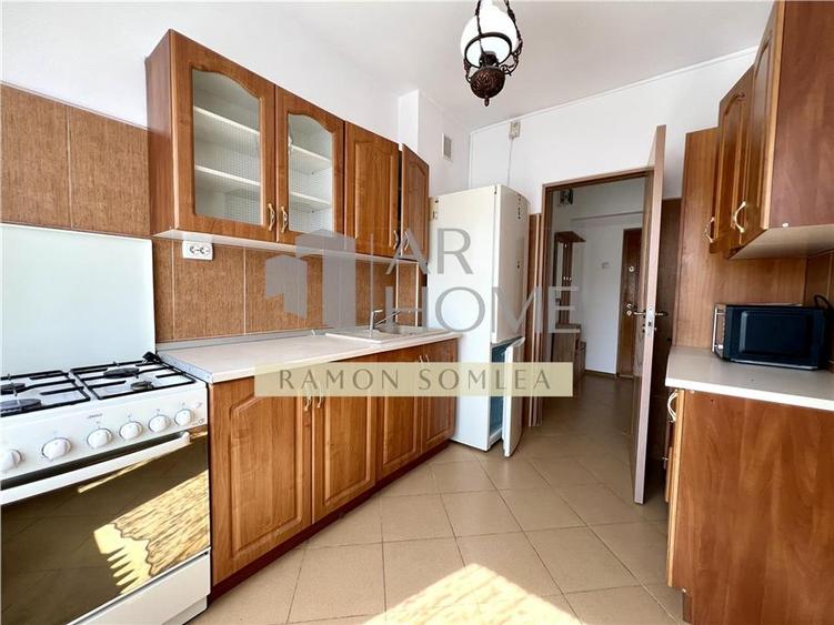Apartament 3 camere, decomandat, ultracentral, Ploiesti