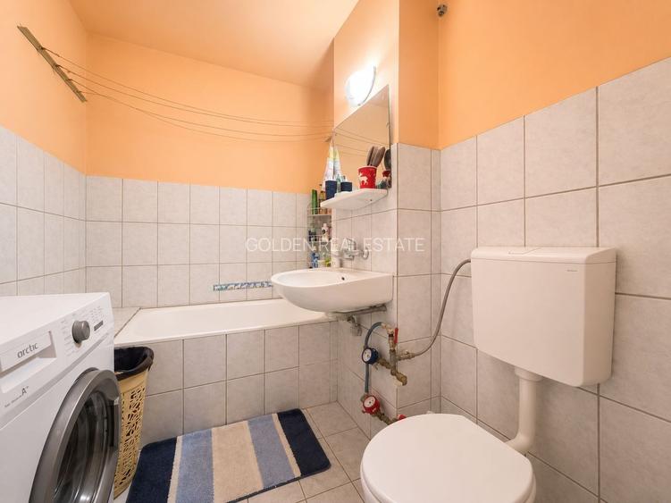 Apartament 3 camere decomandat, zona Alfa, etaj 1, două băi - 12