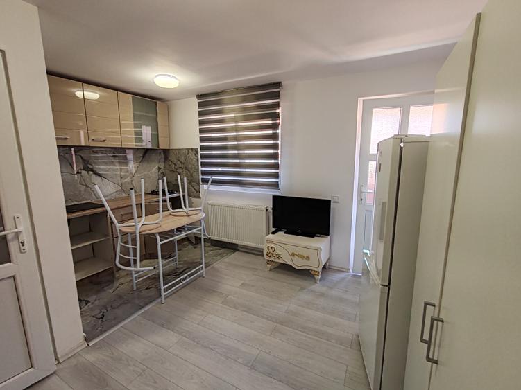 Garsoniera in casa, mobilata si utilata zona Craiter