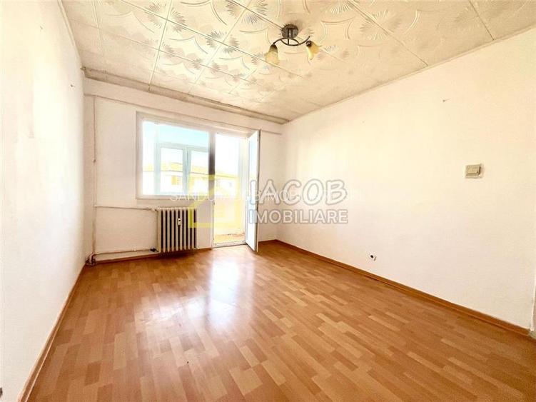 Apartament 3 camere, str. Milcov, Bacau - 8