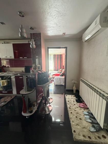 Apartament spatios , etaj 2