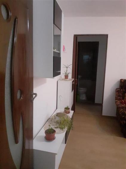 Apatament 2 cam Mobilat si Utilat etaj 3 zona Gara Autogara