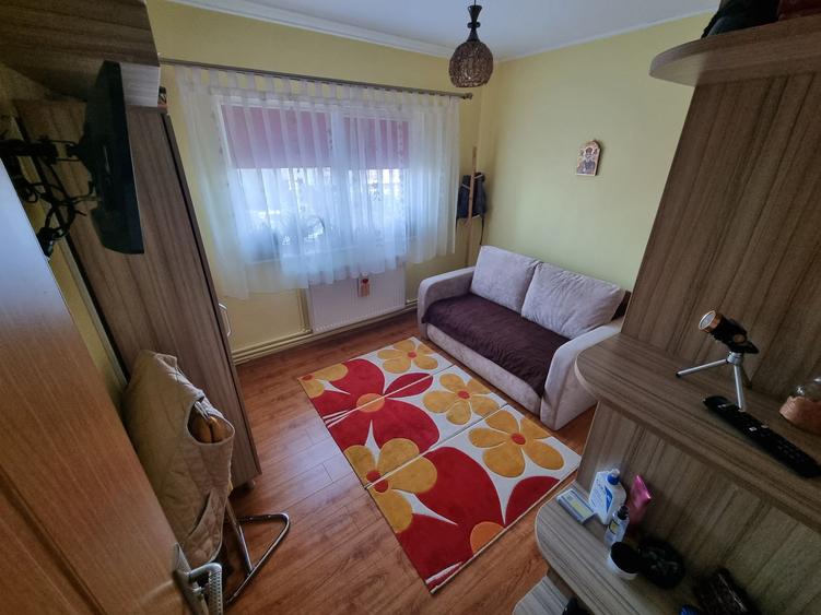 Apartament 2 camere decomandat zona Km 4-5