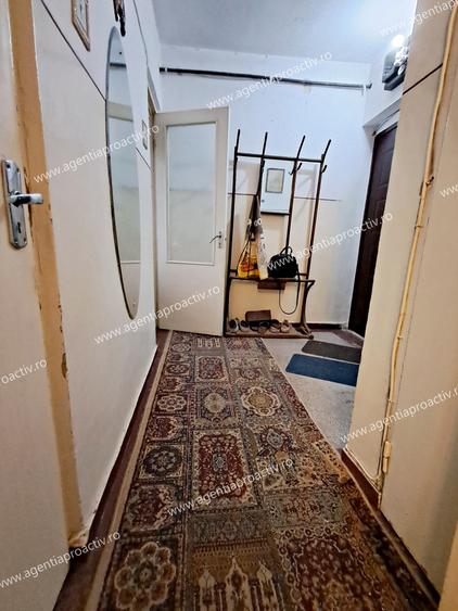 Apartament cu 2 camere, Micro 19, etaj 3, centrala termica!