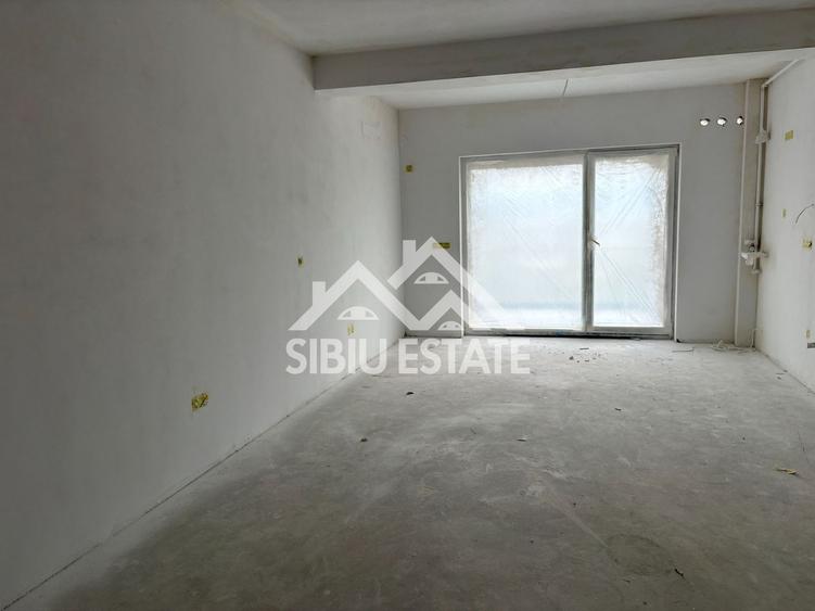 Apartament 2 camere, 54 mp + balcon 6 mp,la 10 min de centrul Sibiului