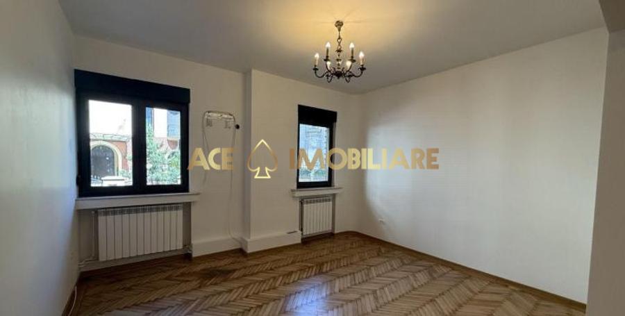 3 Camere de inchiriat | Universitate | Birou sau Rezidential | Boxa | Metrou