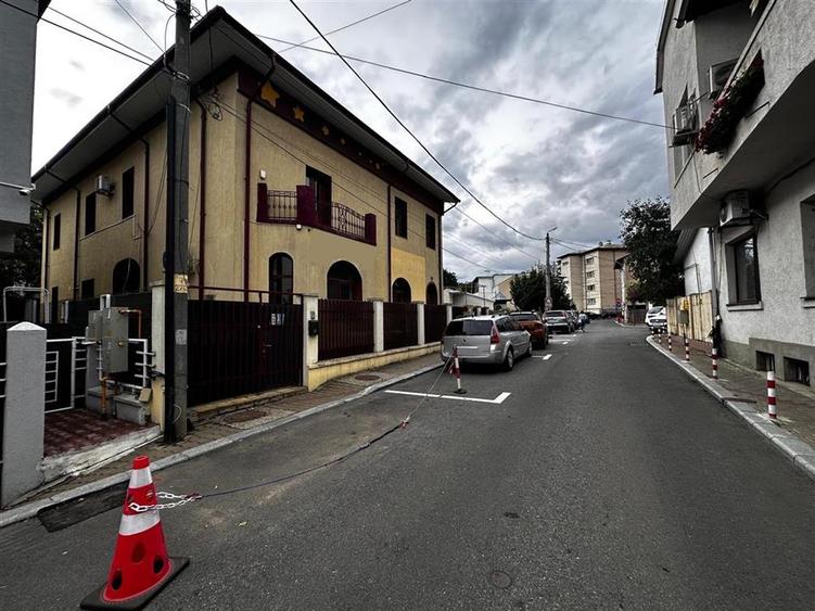 Casa sau spatii, de la 100mp la 450mp, Iasi, centru, str. Vovideniei