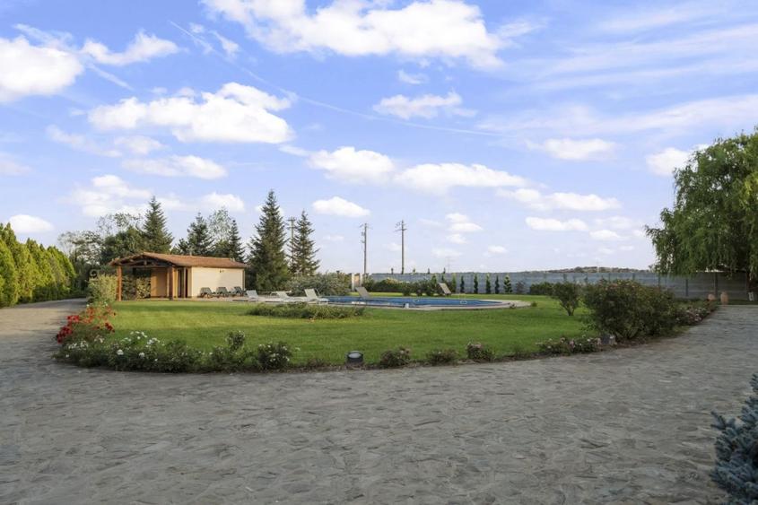 Vila Exclusivista din Cernica - Eleganta, Spatiu si Natura.