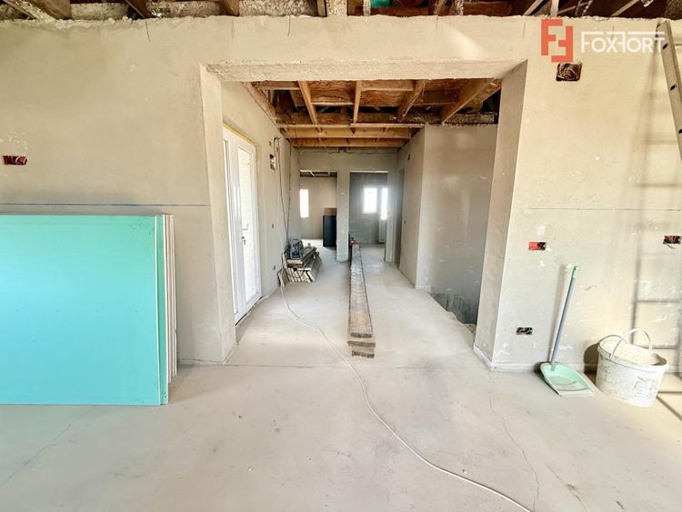 Casa individuala cu 6 camere, de vanzare in Sanandrei