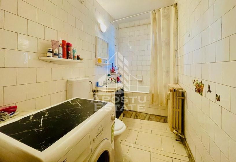 Apartament 3 camere decomandat - zona Vlaicu 5 Colturi