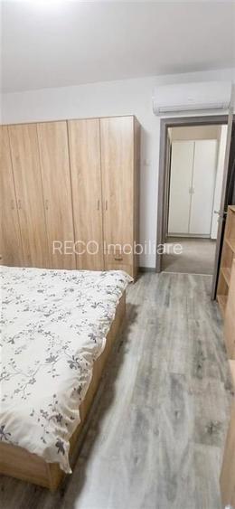 RECO Apartament ultracentral, decomandat cu 2 camere, et 2 - 3