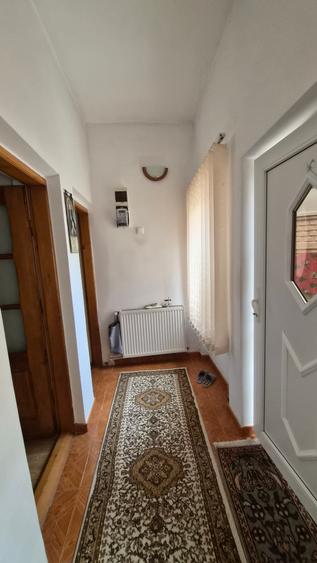 Faleza Nord - Exclusivitate-Casa 4 caramida, acoperis schimbat