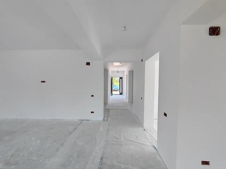 Casa Individuala 4 camere Crevedia