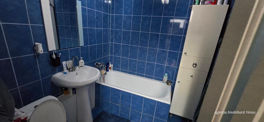 Apartament 3 camere zona Uvertura Mall