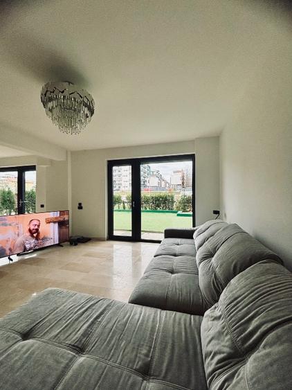 De vânzare apartament de lux  cu terasă, zona Mamaia Nord