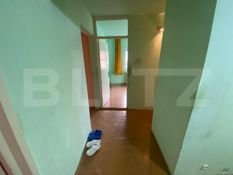 Apartament cu 4 camere, decomandat, 78 mp, 2 bai, et intermediar, Dambul Rotund