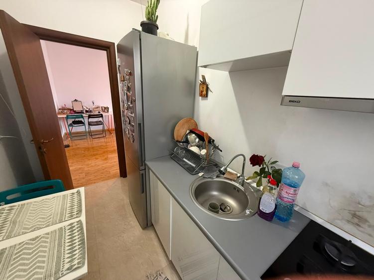 Apartament 2 camere vanzare., 5 minute metrou Jiului.