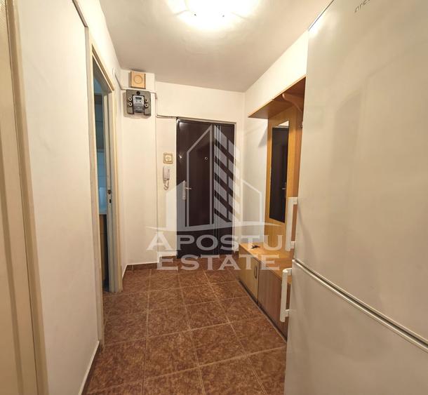 Apartament cu 3 camere de vanzare, zona Circumvalatiunii, Timisoara