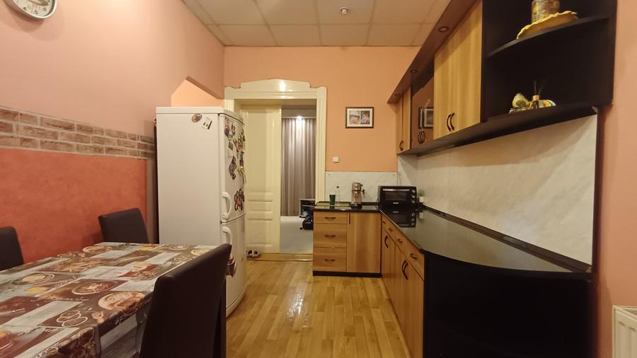 Casa cu 6 camere, singur in curte, zona Olosig, Oradea, Bihor