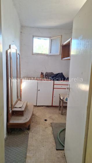 Casă cu grădină generoasă, ideală pentru renovare și personalizare - 13