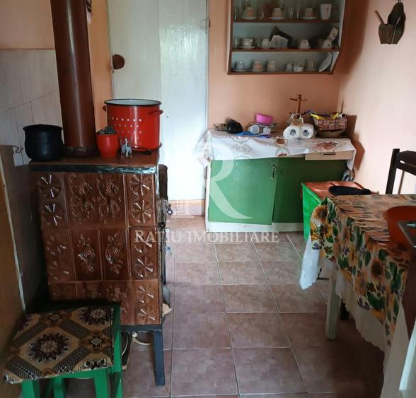 Casă din cărămidă | Teren 800 mp | Anexe tradiționale | Magura-Toplita