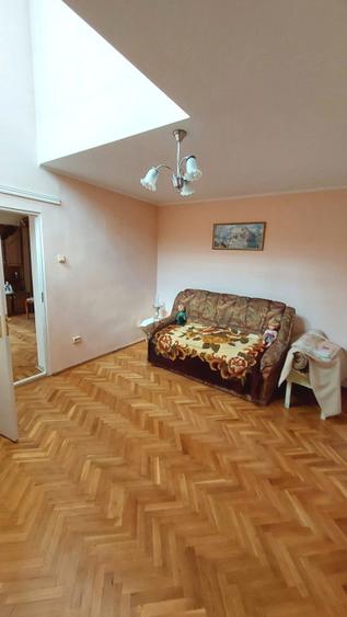 Casa cu teren 150 mp zona Lupeni