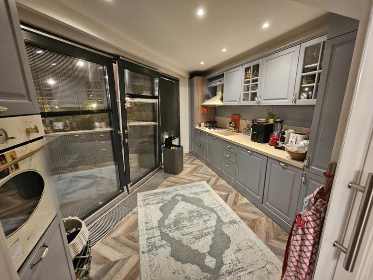 Apartament 4 camere-decomandat- parcare subterana-terasa-zona Grozavesti