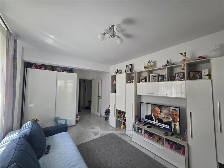 Apartament 3 camere - 2 bai - Popas Pacurari - 100metri de strada