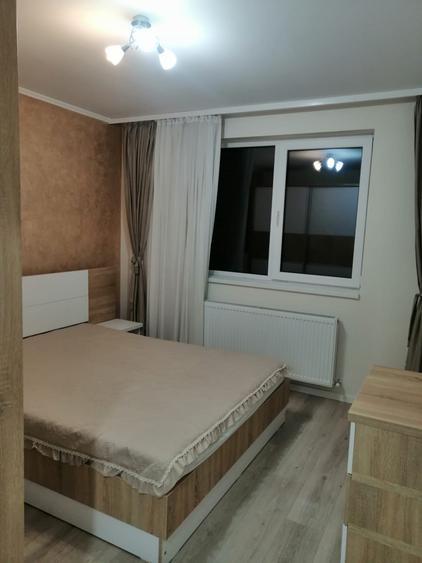 Apartament 2 camere, zona Tomis 1, etajul 3, centrala gaz.