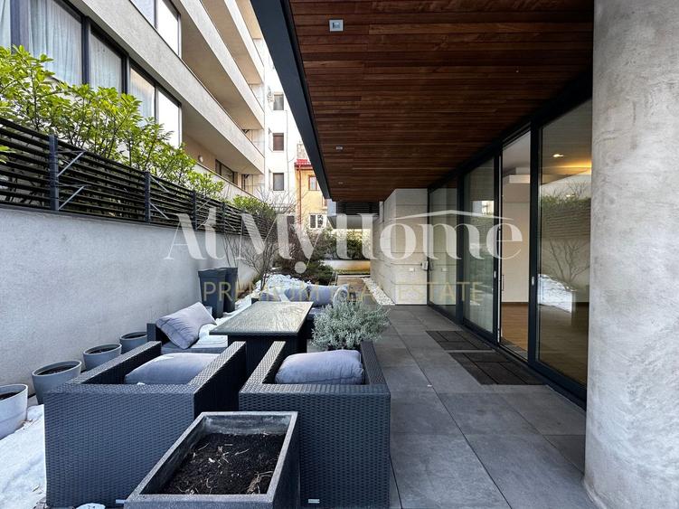 Apartament MODERN cu 4 camere, mobilat partial,finisaje lux, parcare,80mp terasa