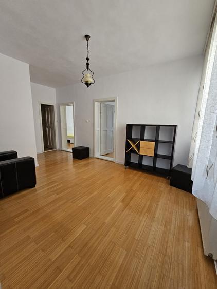 Duplex spatios Ghiroda 4 camere- locatie centrala !!