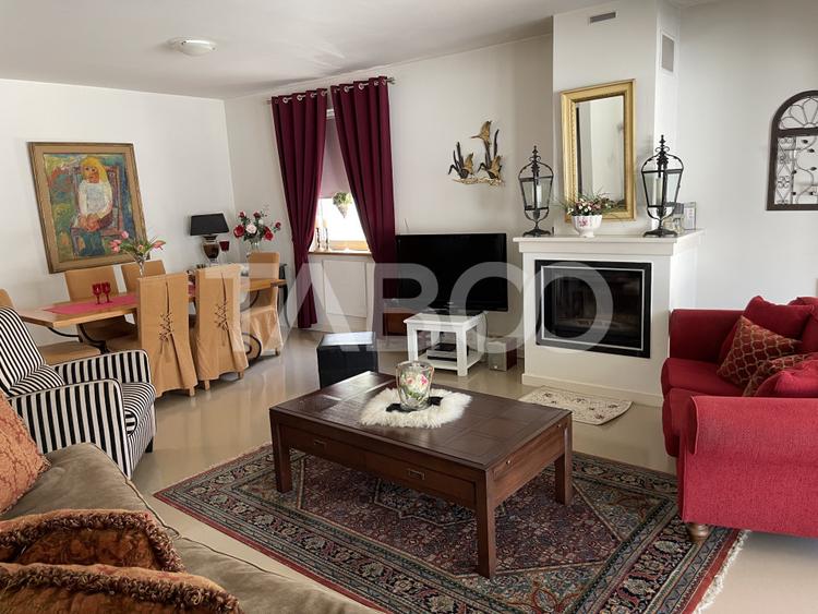 Casa 7 camere 6 bai terase teren 1180mp aproape de Castel si Poveste